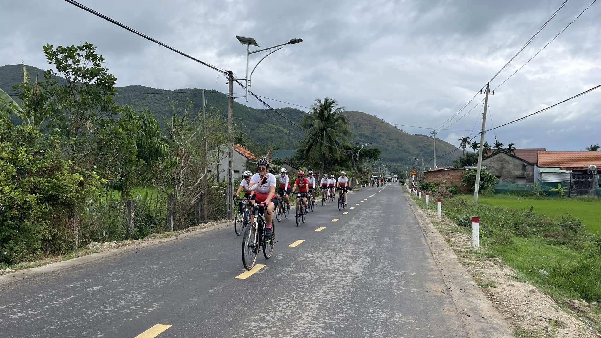 20 Days Cycling Through Vietnam